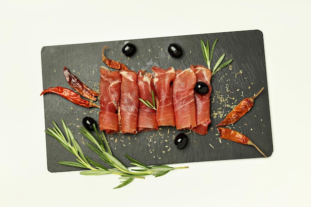 Concepto de deliciosa cocina española jamón vista superior