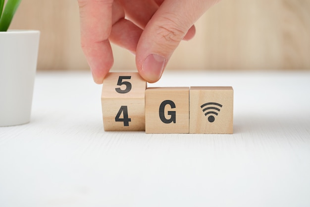 Concepto de desarrollo de red de tecnología 4g a 5g.