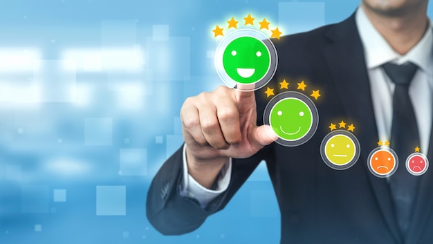 Concepto de encuesta de comentarios de satisfacción de revisión del cliente.