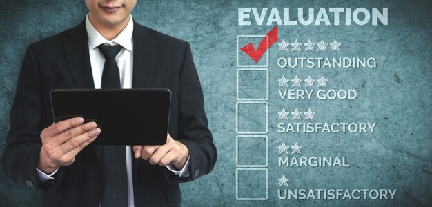 Concepto de encuesta de comentarios de satisfacción de revisión del cliente.