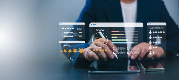 Concepto de encuesta de retroalimentación de satisfacción de revisión del cliente El cliente puede evaluar la calidad del servicio que conduce a la clasificación de reputación de la empresa El usuario califica la experiencia del servicio en la aplicación en línea