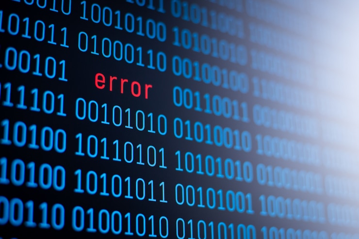 Foto concepto de error en el código del programa. detección de gusanos, errores y virus peligrosos en programas informáticos.