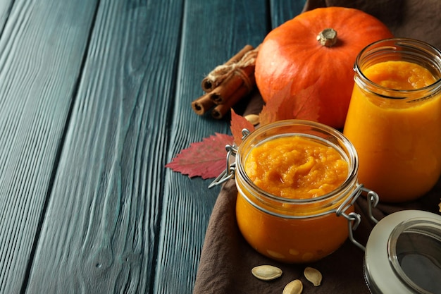 Concepto de espacio de mermelada de calabaza de comida sabrosa para texto