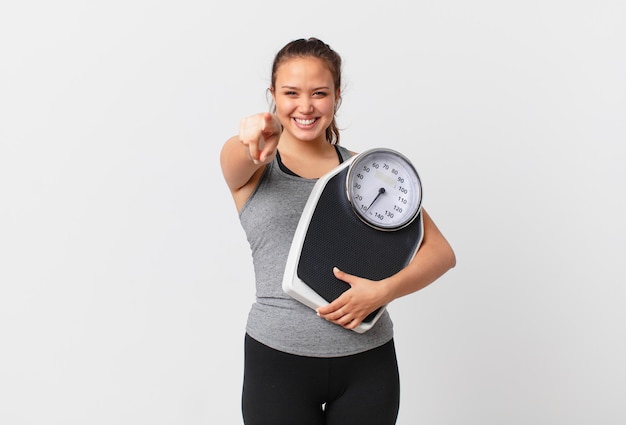 Concepto de fitness de mujer bonita joven