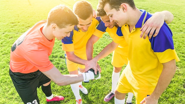 Concepto de fútbol de amateur y teamwork