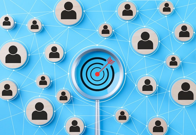 Concepto de gestión de la relación con el cliente Ilustración gráfica de perfiles de clientes conectados a un objetivo que representa la gestión de la relacion con el cliente y las estrategias de marketing dirigidas