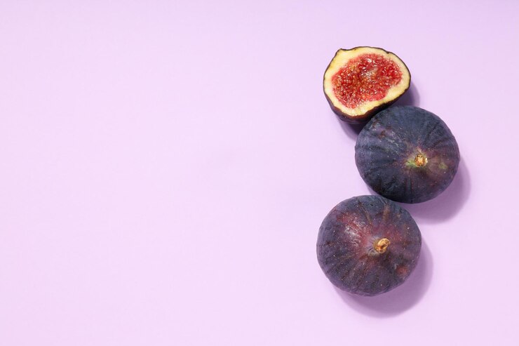 El concepto de higos de fruta sabrosa y jugosa