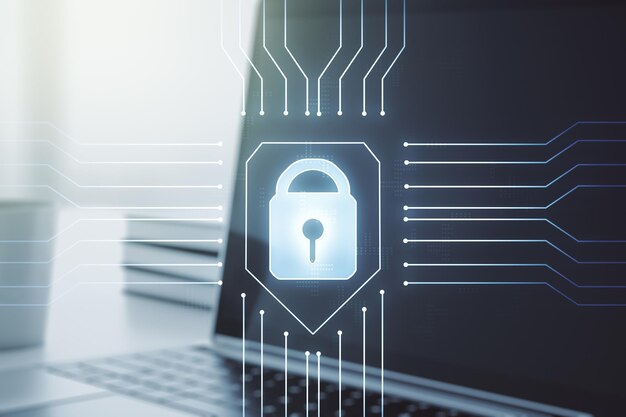 Concepto de idea creativa con símbolo de candado e ilustración de microcircuito en el fondo de una computadora portátil moderna Concepto de protección y firewall Multiexposición