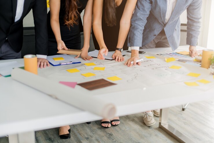 Concepto de ideas de creatividad con intercambio de ideas con el taller de reuniones de partnet de negocios