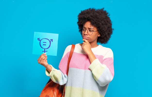 Concepto de igualdad joven mujer bastante afro