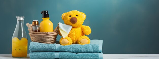 Foto concepto infantil trajes de baño y accesorios para niños oso de peluche