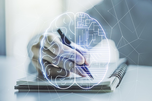 Concepto de Inteligencia Artificial Creativa con boceto del cerebro humano y escritura manual del hombre en el diario en el fondo Doble exposición