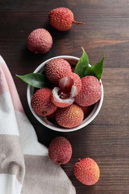 Concepto de lichi de comida exótica fresca y madura