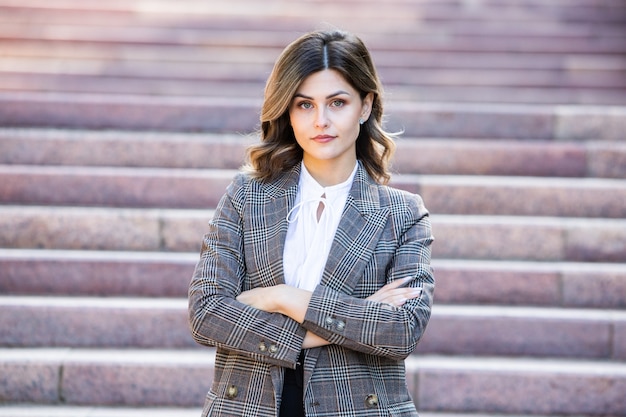 Concepto de líder empresarial femenino. Exitosa mujer europea