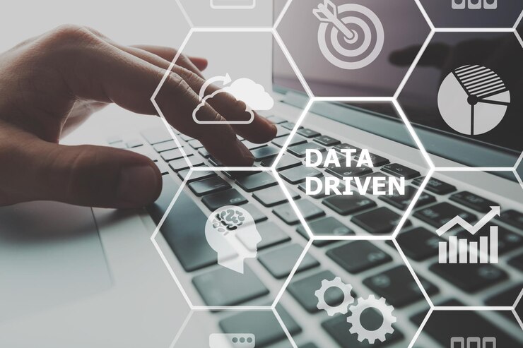 Foto concepto de marketing basado en datos. iconos de recopilación de datos con análisis de big data. tecnología de mercadeo.