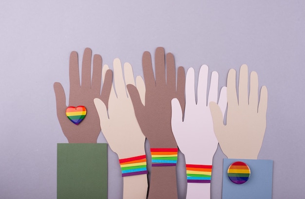 El concepto del mes del orgullo con la bandera lgbtq