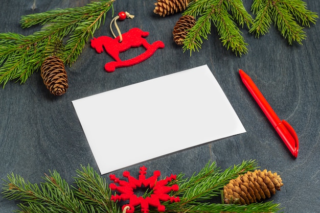 Concepto de Navidad de escribir objetivos o carta a Santa Claus