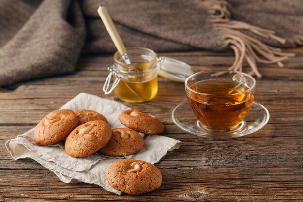 Concepto de otoño Taza De Té O Café. Galletas Con Semillas.