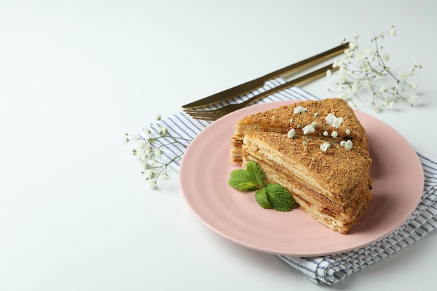 Concepto de postre sabroso con espacio de pastel de miel para texto