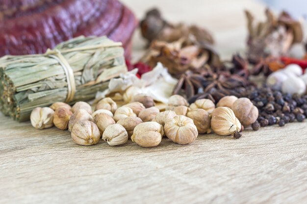 Foto concepto de recetas de comida tailandesa para la salud.