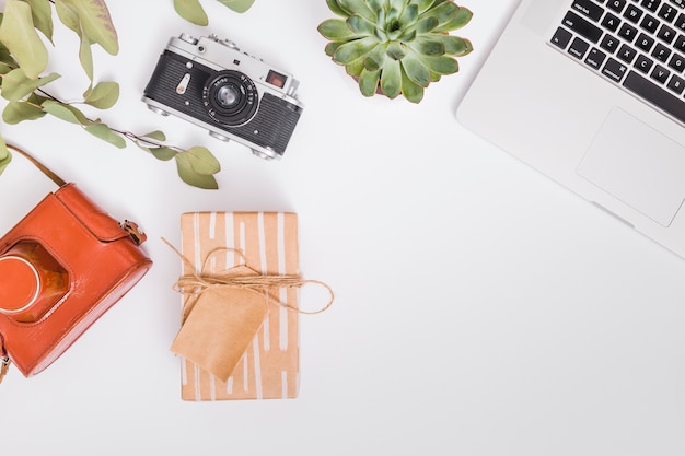 Foto concepto de regalo flat lay