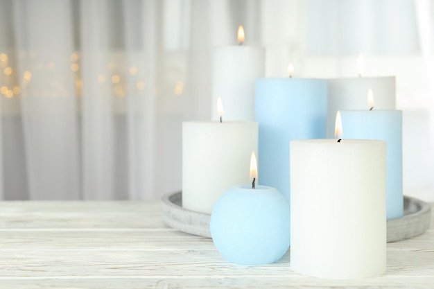 Concepto de relajación con velas aromáticas espacio para texto