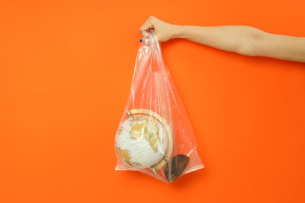 Concepto de Salvar el mundo y Reciclaje