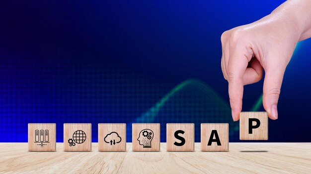 concepto del sistema SAP Productos de aplicación del sistema SAP Bloques de madera con íconos de SAP y transformación digital que simbolizan soluciones modernas de gestión empresarial