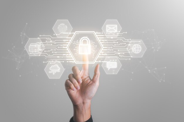 Concepto de sistema de seguridad de datos El hombre de negocios usa una computadora portátil con pantalla de icono de seguridad tecnología de innovación computación en la nube comunicación de red de Internet