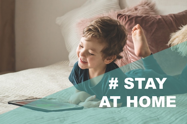 Foto concepto stay at home campaña en redes sociales para la prevención del coronavirus