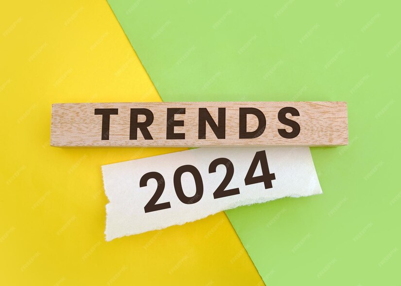 Concepto de tendencia 2024 madera y papel con las palabras tendencias