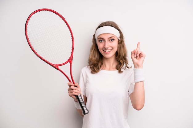 Concepto de tenis de niña adolescente