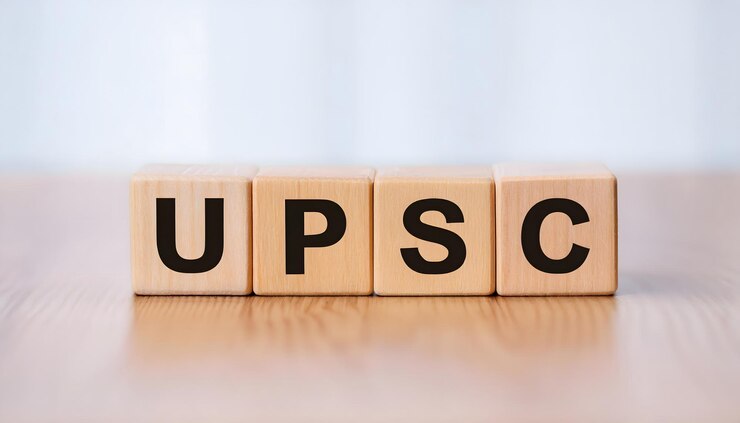 El concepto de UPSC con cubos de madera de la Comisión de Servicio Público de la Unión