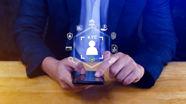 Concepto de verificación KYC KYC Conozca a su cliente Tecnología de negocio verificación de la identidad de los clientes Autenticación del cliente Acceso a datos financieros personales Tecnología digital contra el cibercrimen digital