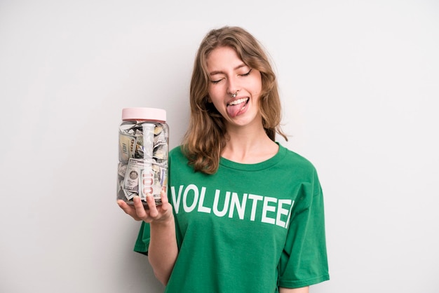 Concepto de voluntariado y donación de niña adolescente