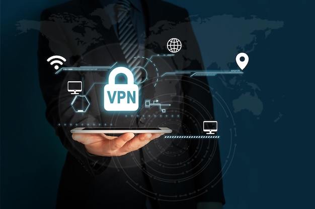 Concepto de VPN Man hand hold tablet para acceder al modo VPN durante el uso de telecomunicaciones de datos de Internet