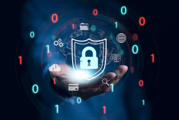 Los conceptos de ciberseguridad y privacidad para proteger los datos icono de bloqueo y tecnología de seguridad de red de Internet Hombre de negocios mostrando la mano proteger los datos personales en la pantalla virtual crimen informático cibernético seguro