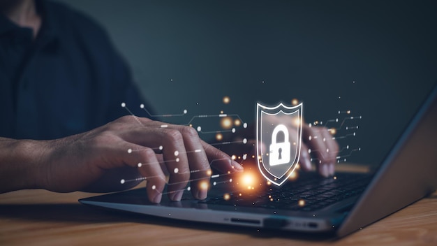 Conceptos de ciberseguridad y privacidad para proteger los datos Icono de candado y tecnología de seguridad de la red de Internet Empresario que protege los datos personales en el teléfono inteligente Interfaz de pantalla virtual ciberseguridad