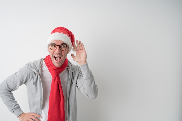 Conceptos de Navidad - hombre joven gesticulando