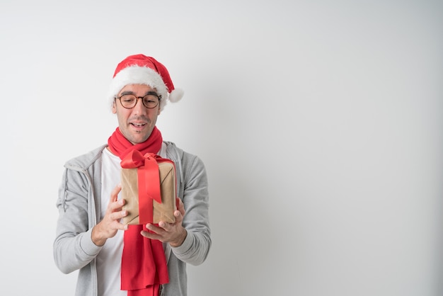 Conceptos de Navidad - hombre joven gesticulando