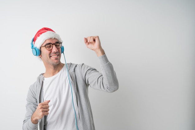 Conceptos de Navidad - hombre joven gesticulando