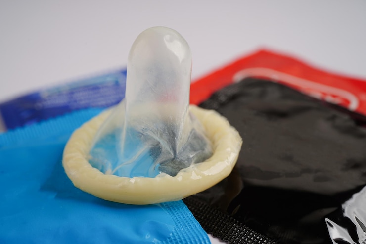 Foto condón para prevenir infecciones sexo seguro y control de la natalidad