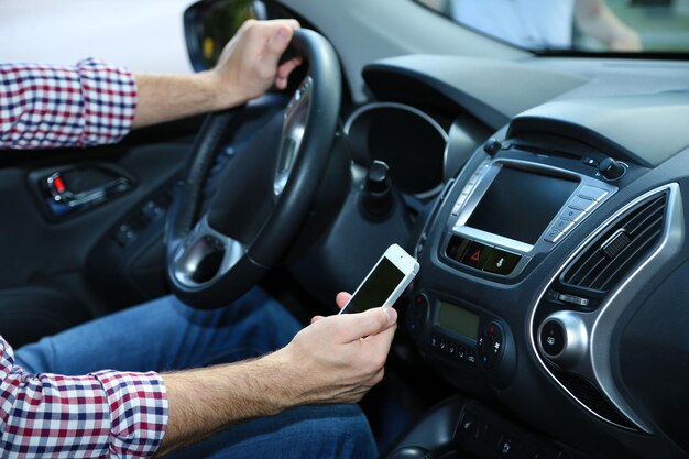 Conducción de automóviles y búsqueda de caminos al navegador.