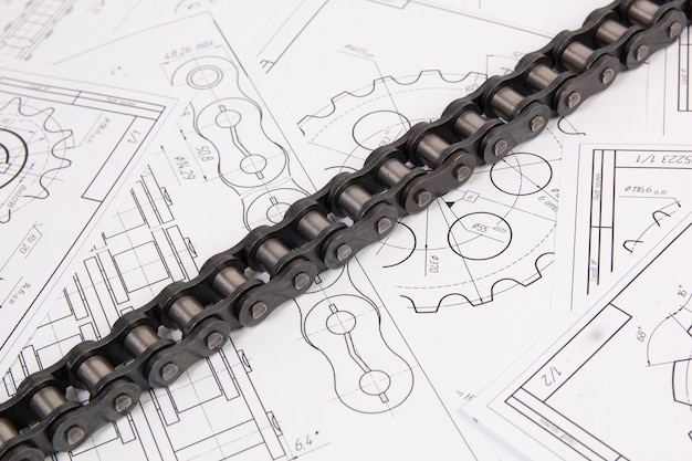 Conducir la cadena de rodillos industriales en una impresión de dibujos de ingeniería
