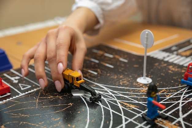 Conductores de educación para conductores de la escuela de conducción detrás del volante