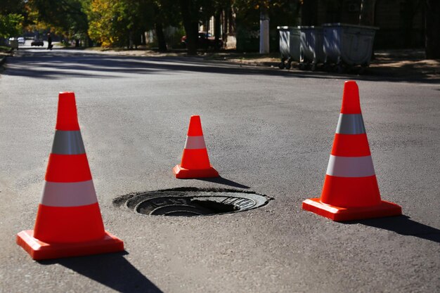 Cone de trânsito na estrada