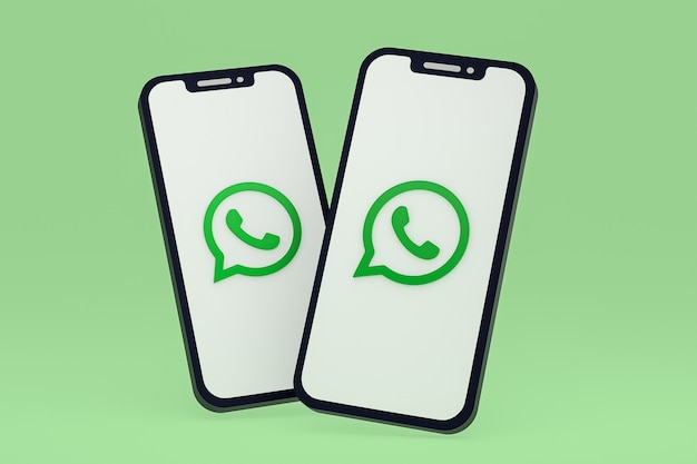 Ícone do Whatsapp na tela do smartphone ou renderização 3D do celular