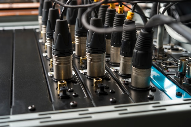 Conector de áudio para mixer de música, conector de áudio conectado ao mixer de som