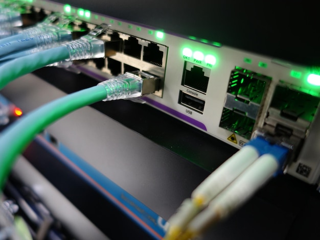 conexão centralizada com o servidor e o gateway de roteamento para que os usuários acessem vários sistemas de informação