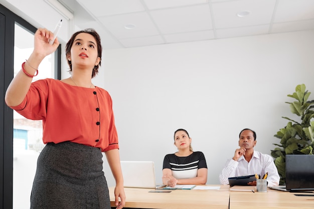 Conferência de negócios na reunião